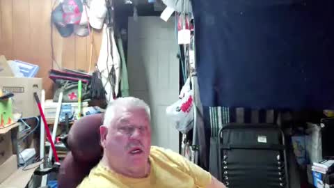 mr_canoe_licker_69 online show from December 26, 2:05 pm