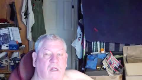 mr_canoe_licker_69 online show from March 4, 1:49 pm