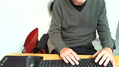 mucfag online show from June 11, 4:27 pm