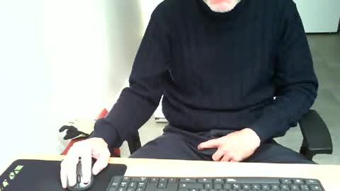 mucfag online show from November 20, 5:45 pm