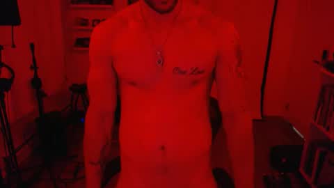 muchachote_ online show from May 16, 6:21 am