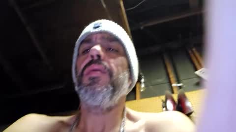 Muffdiver online show from March 26, 7:45 am