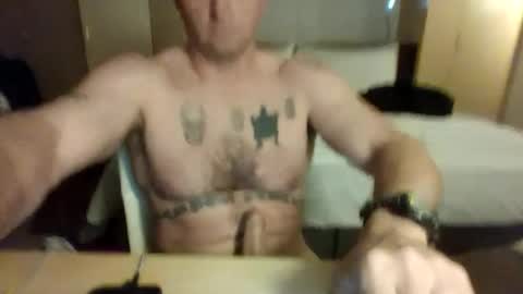 muscleslut44 online show from May 12, 9:34 pm