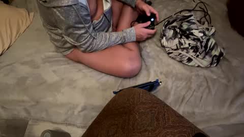 MyPerfectEggplant online show from February 18, 8:38 am