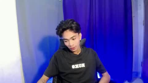 neil_asian69 online show from February 15, 2:07 am