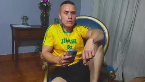 Nico Gentle online show from June 25, 1:52 am