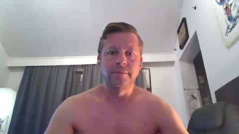 Daniel online show from August 9, 8:58 pm
