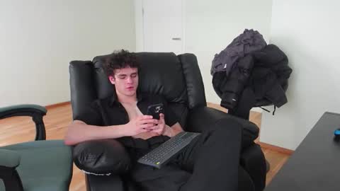 nikki online show from March 22, 11:04 am