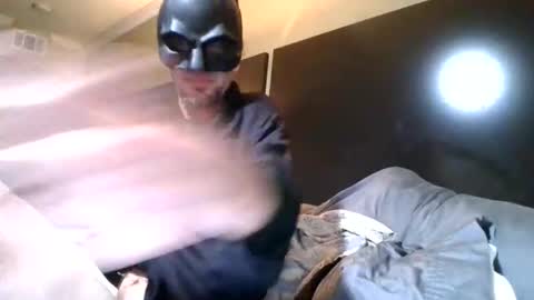 nineinchbronco online show from October 30, 7:32 am