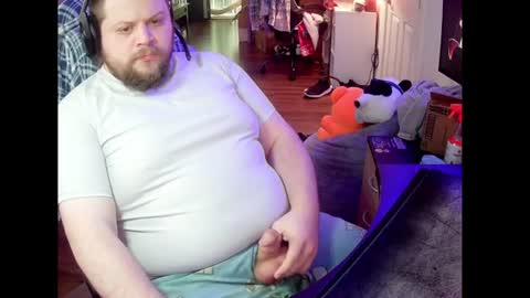 HungStepSon online show from June 14, 1:57 pm