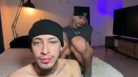 noah_and_steven online show from August 1, 12:15 pm