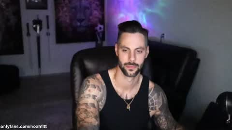 Noah Fitt online show from July 17, 1:57 am