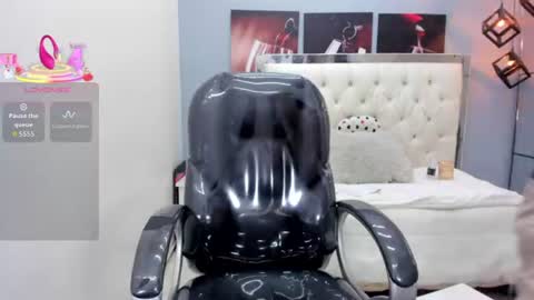 Noha Scott online show from June 14, 12:08 am