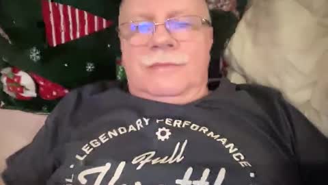 nukiss online show from April 13, 5:02 pm