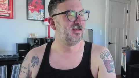 Office Dad online show from September 19, 7:02 pm