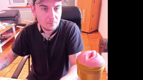 Chris online show from May 19, 3:29 pm