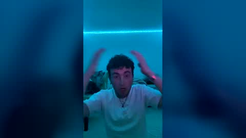 W online show from December 20, 12:18 am