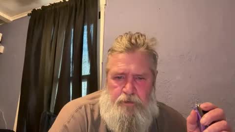 olderguyplayin online show from April 29, 10:49 pm