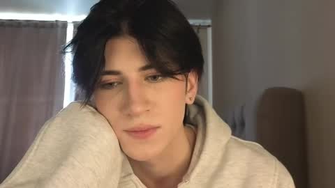 oliver online show from March 19, 8:28 am