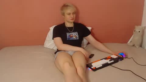 Oliver online show from April 12, 1:20 am