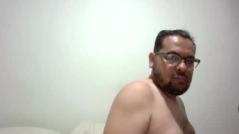 omar_19x online show from April 6, 11:59 pm