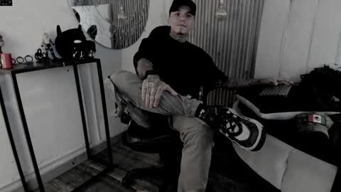     ... online show from May 29, 11:37 pm