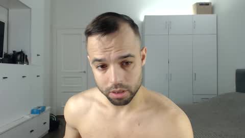 onebestlover online show from April 8, 8:58 am