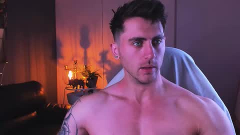 Oscar online show from October 4, 9:19 pm