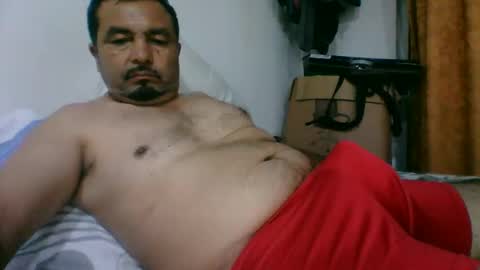 oscarjhe3512 online show from March 20, 2:26 am