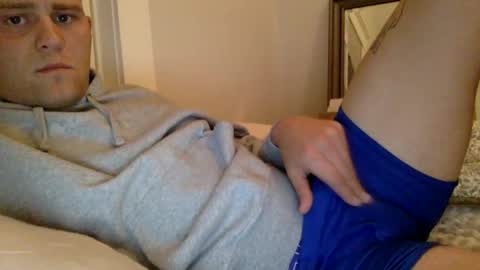 ozzysocks online show from March 13, 2:19 am