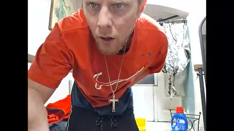 papapfouts online show from March 19, 10:51 am