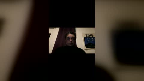 Ikarusnude online show from April 8, 9:30 am