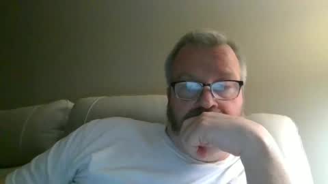 passporttraveler1 online show from April 17, 1:19 am