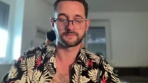 love bush online show from September 8, 4:39 pm