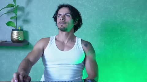 andres    online show from June 3, 7:08 pm