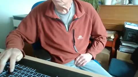 petitwilly online show from May 19, 8:31 am
