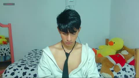 phuwin online show from June 18, 9:14 am