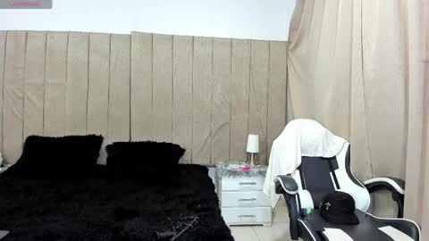 pipe hot04 online show from May 17, 3:03 am