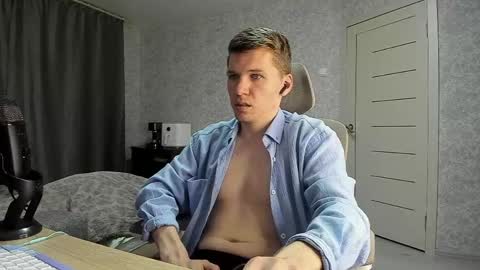 Pierre online show from May 31, 11:43 am
