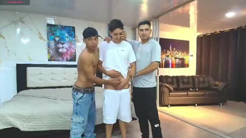   online show from April 22, 3:02 am