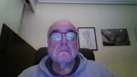 pollalaire online show from March 13, 1:46 am