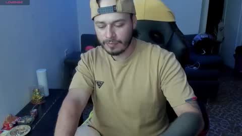 ragnar_lothbrok77 online show from March 26, 4:38 am