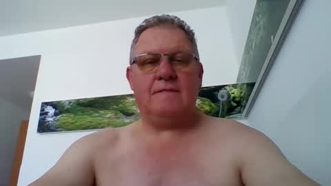 raididl online show from April 8, 11:53 am