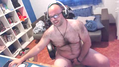 ravingr3d3 online show from May 26, 3:41 pm