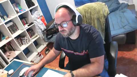 ravingr3d3 online show from May 18, 1:17 pm