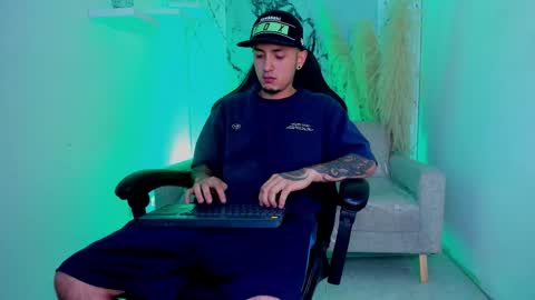 Rey online show from February 22, 4:03 am