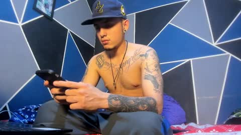 Rey online show from February 17, 1:58 am