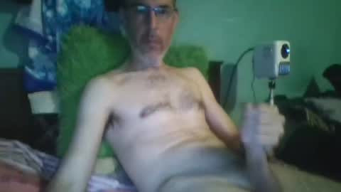 reyes_albert2006 online show from March 14, 10:17 pm