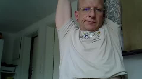 ricogumpi online show from May 5, 2:41 pm