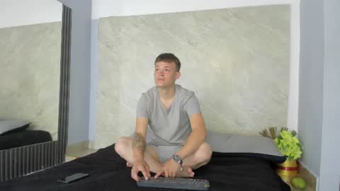 robinlion91 online show from June 16, 7:49 pm